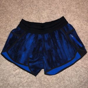 Lululemon trackers size 6